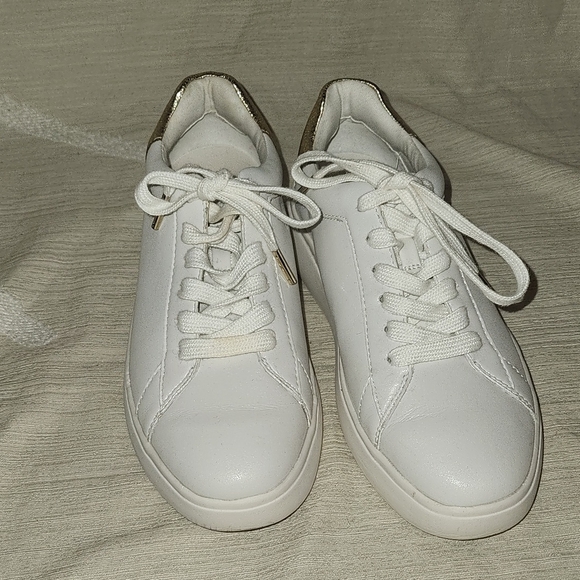 Kate Spade lift sneakers size 7 - Picture 3 of 14